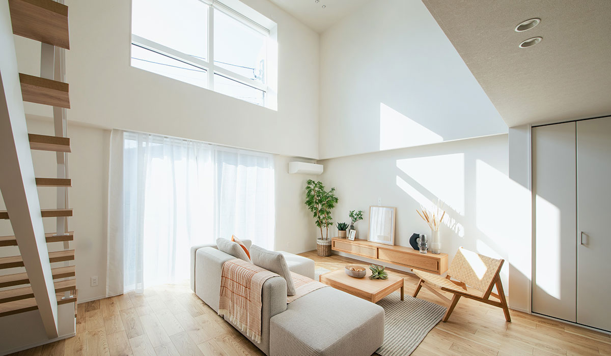 光を取り込み、熱は逃がさない